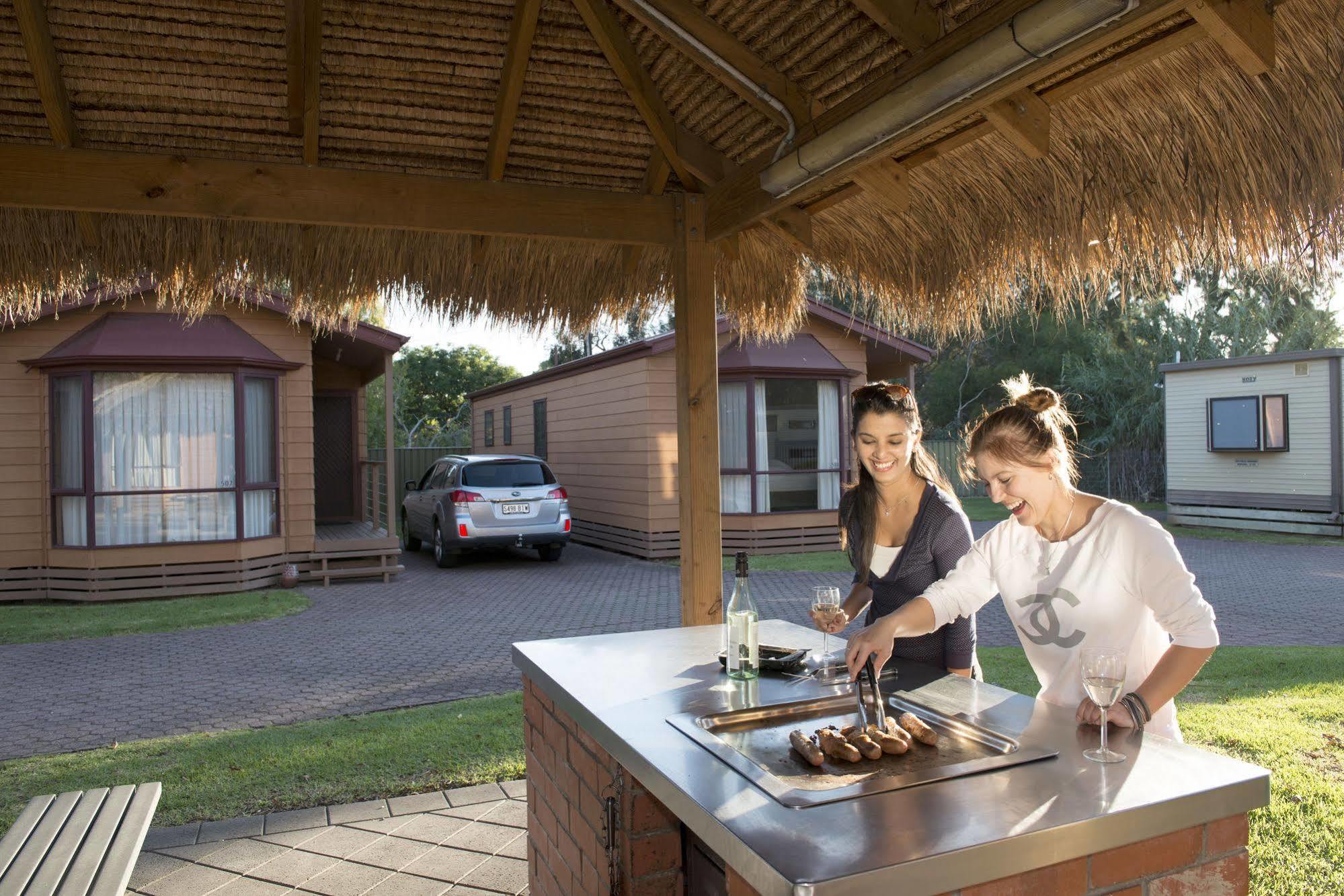 Adelaide Caravan Park - Aspen Holiday Parks Exterior foto